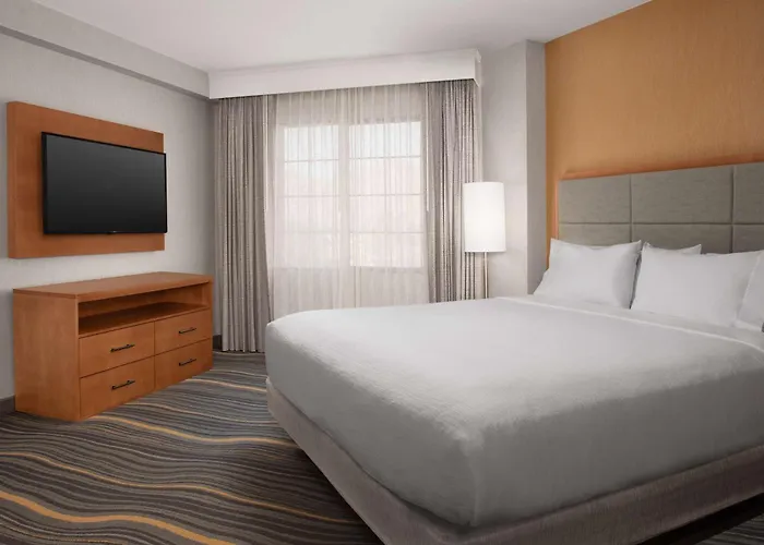 Embassy Suites La Quinta Hotel & Spa
