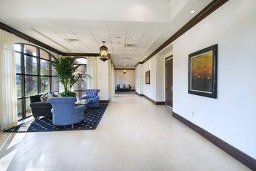 Hotel Embassy & 4*