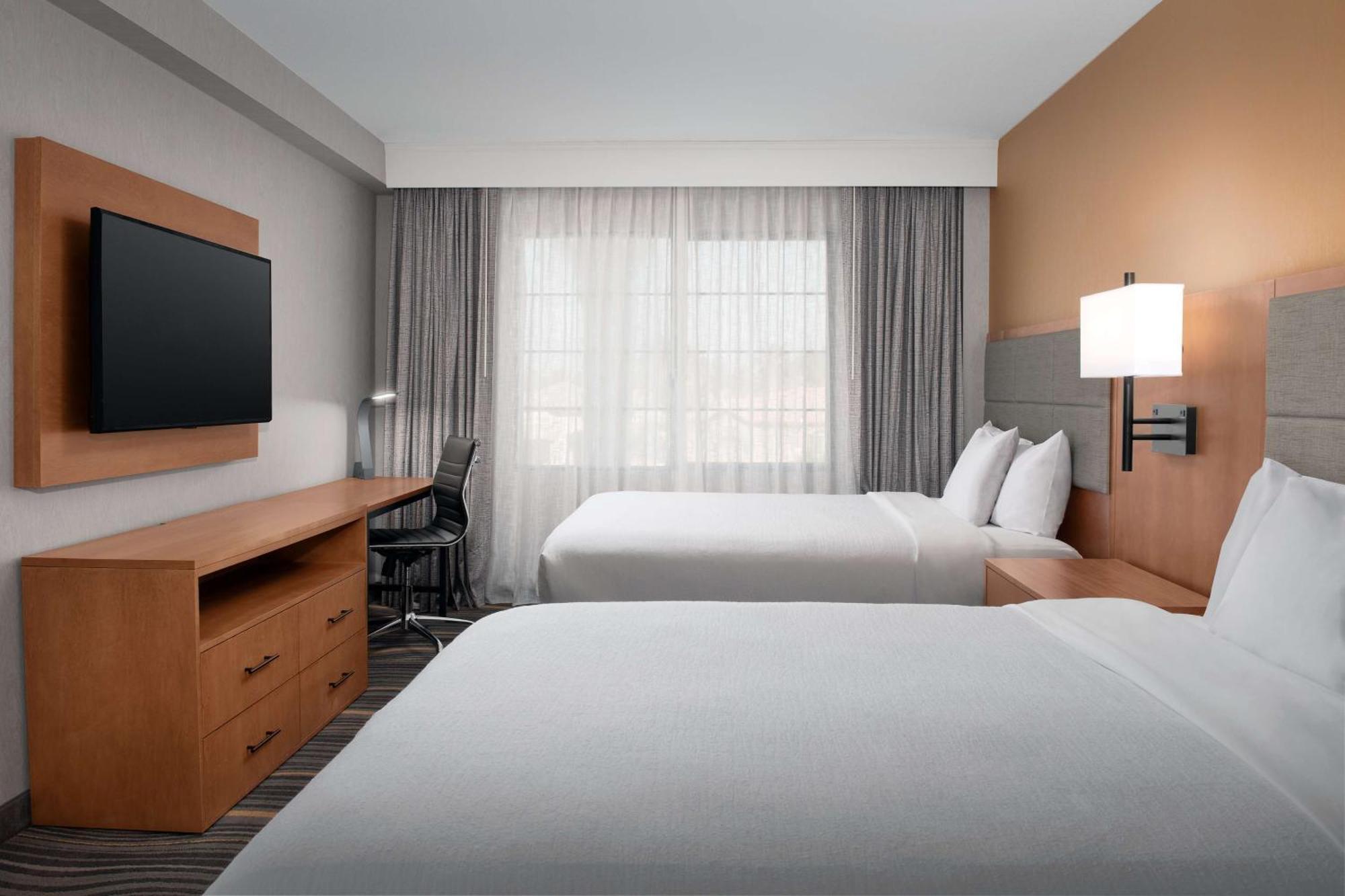 Embassy & Hotel 4*